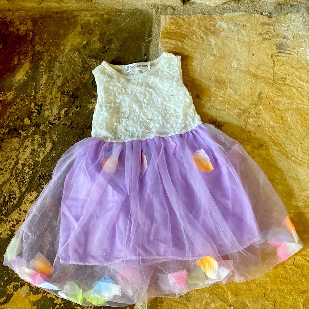Spunky kids dress with tulle and petals 18-24 months